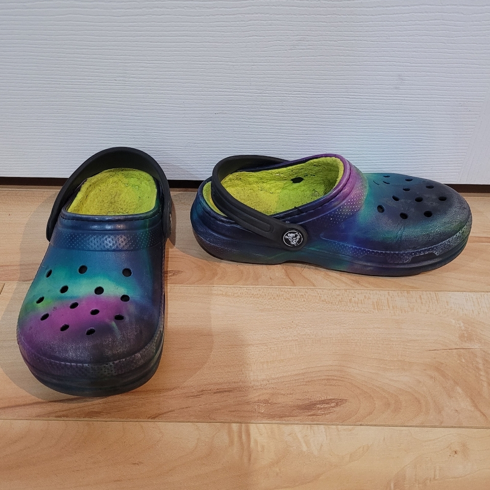 Crocs toddler size 12 lined shoes